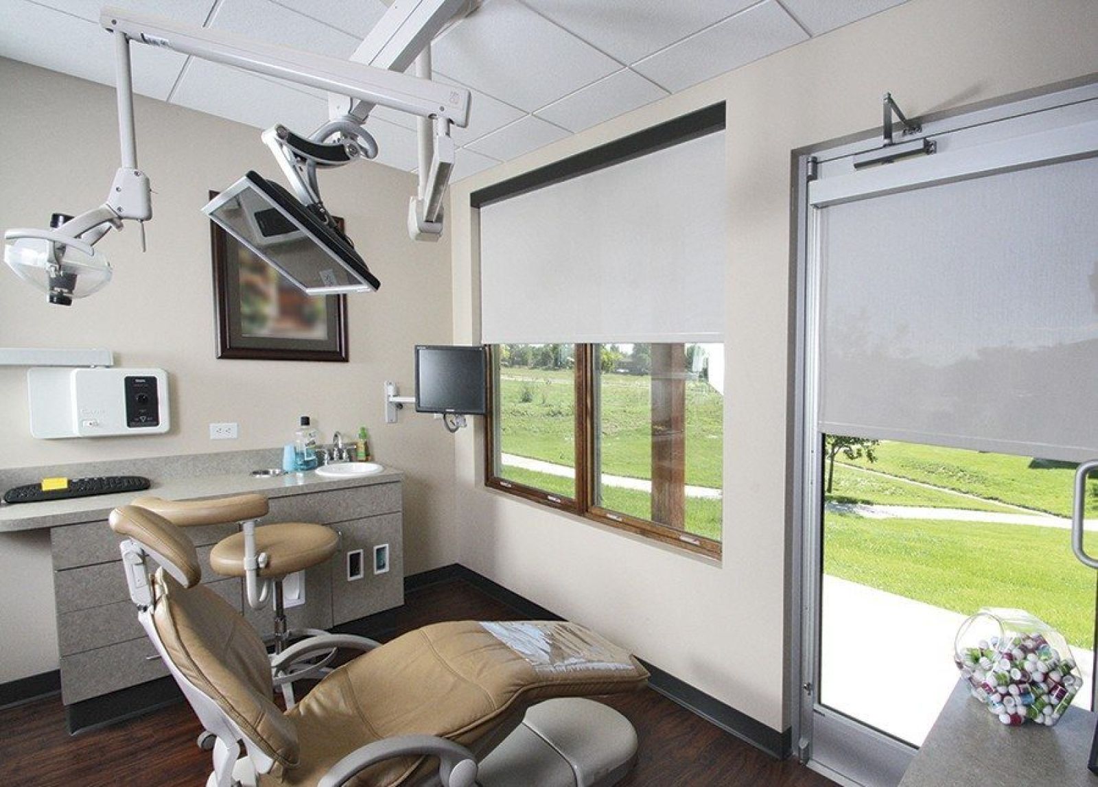 Commercial Shades