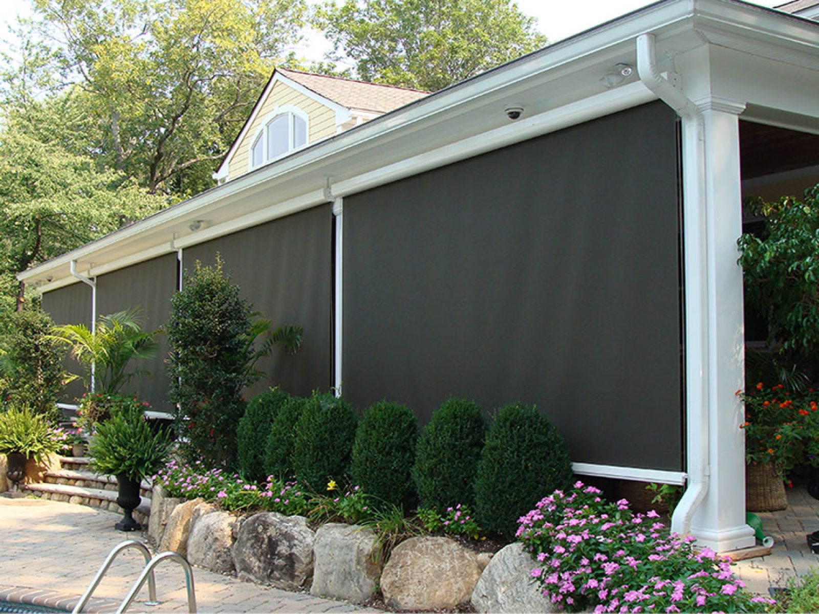 Commercial Shades